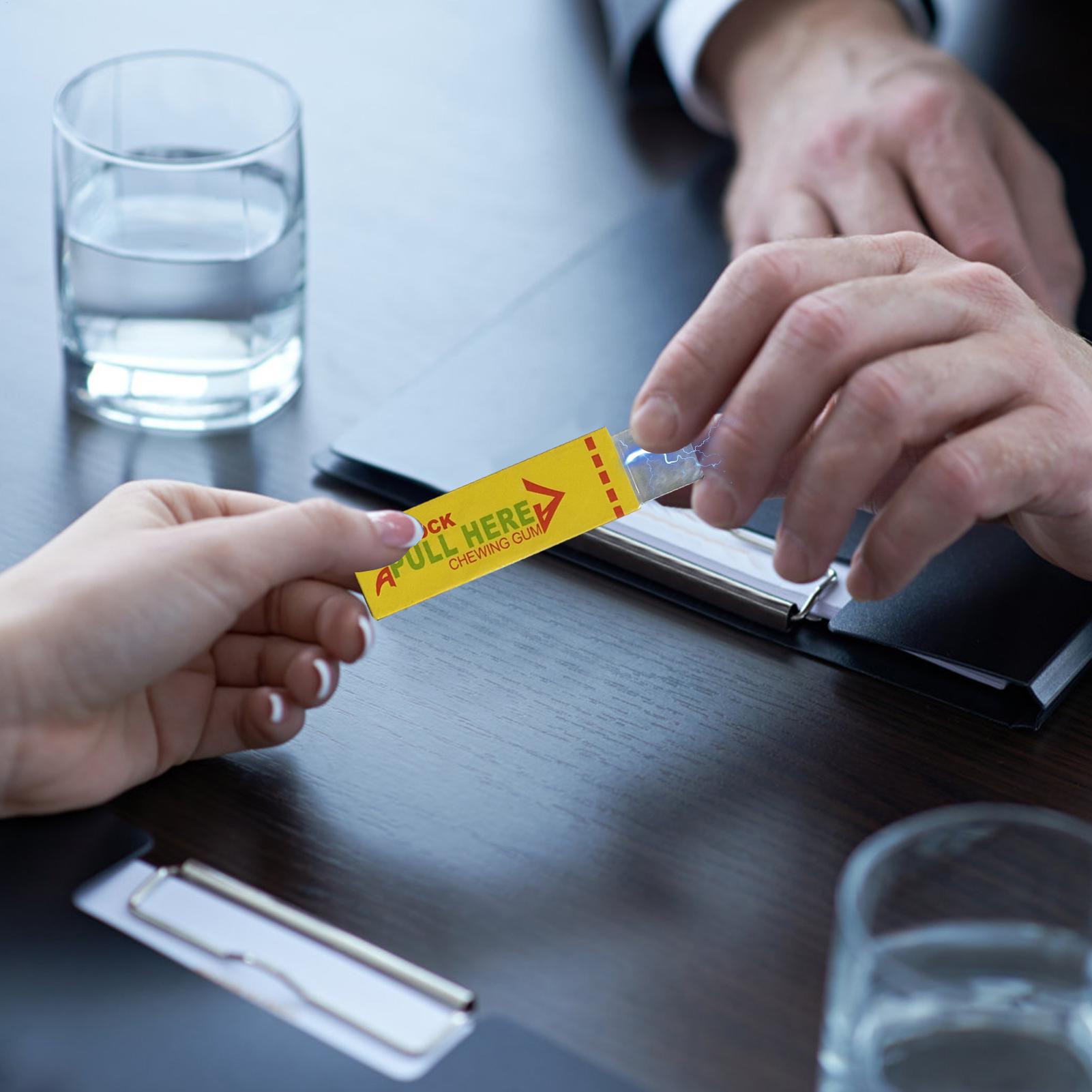 電気ショックおもしろグミ、引っ張るとショックが入るおもちゃ、 - Shock Pen Prank Toy のレビューと価格